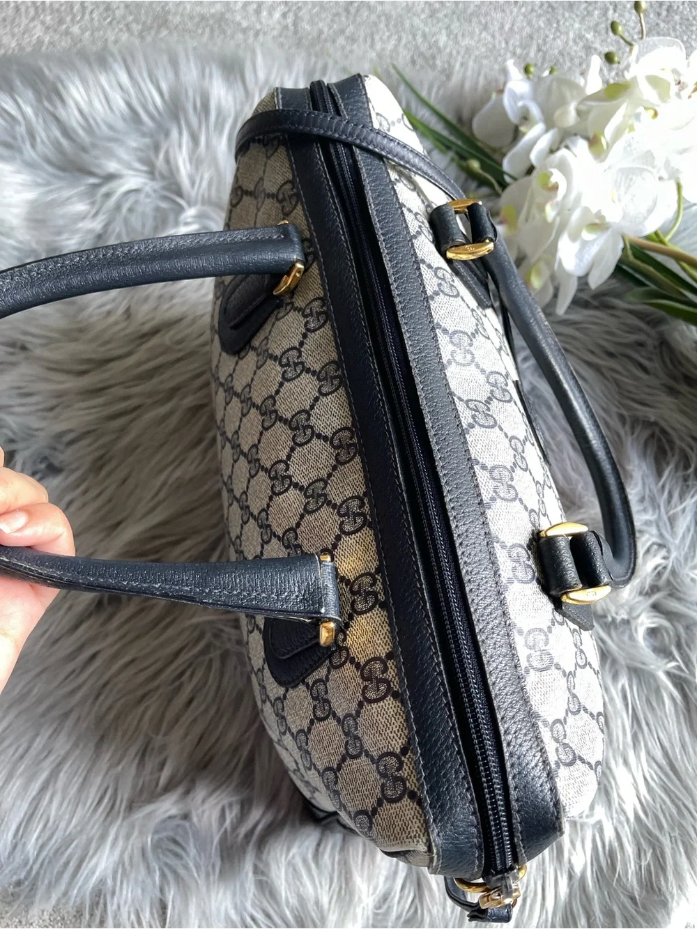 Gucci Black & Beige GG Supreme Canvas Top-Handle Satchel